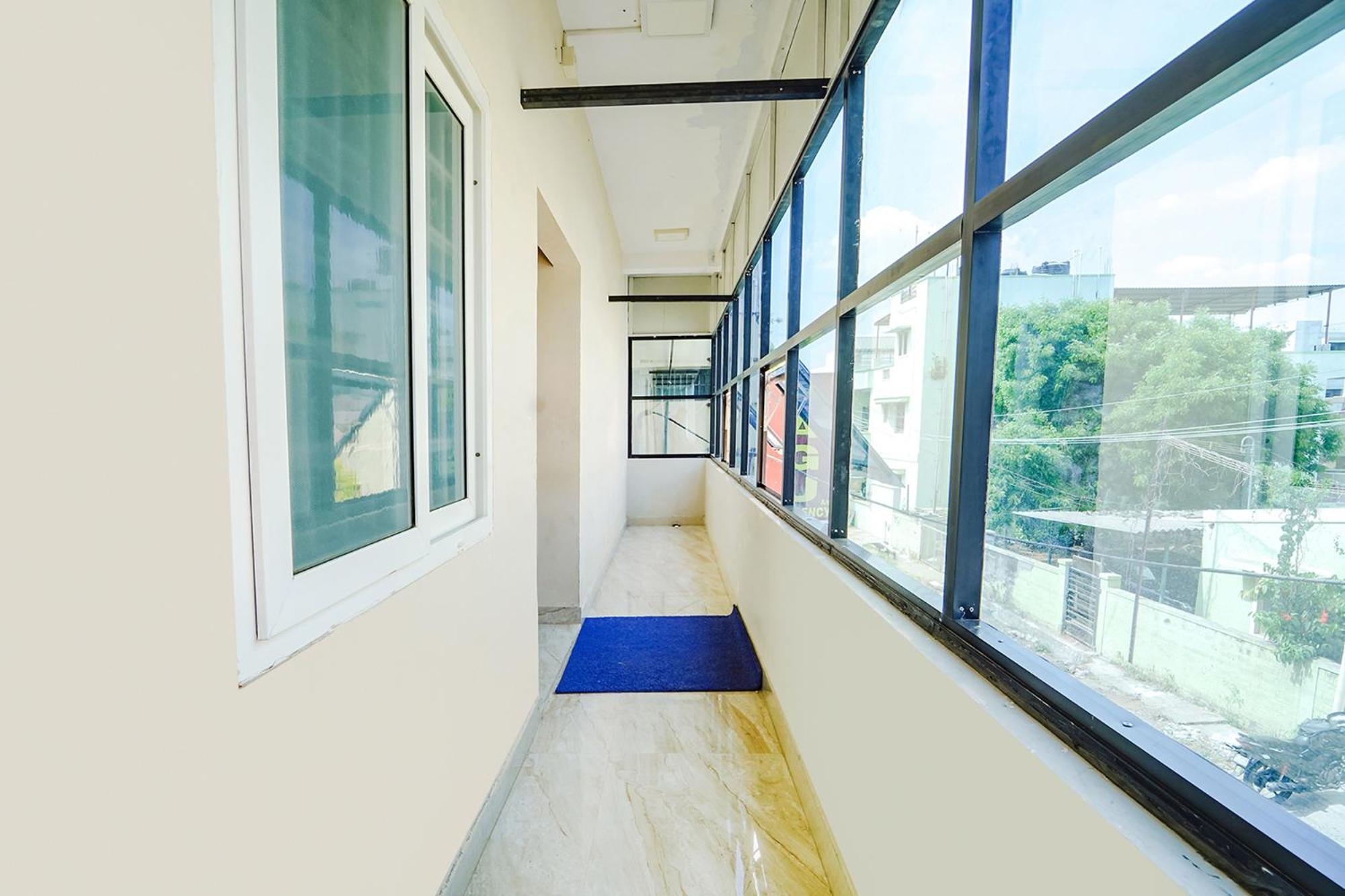Irugur Fabexpress Uv Residency - 700M From Coimbatore International Airport מראה חיצוני תמונה